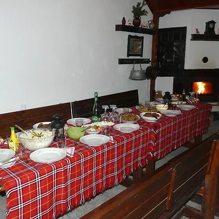Staroto Shkolo House - For Guests Szabotkovci